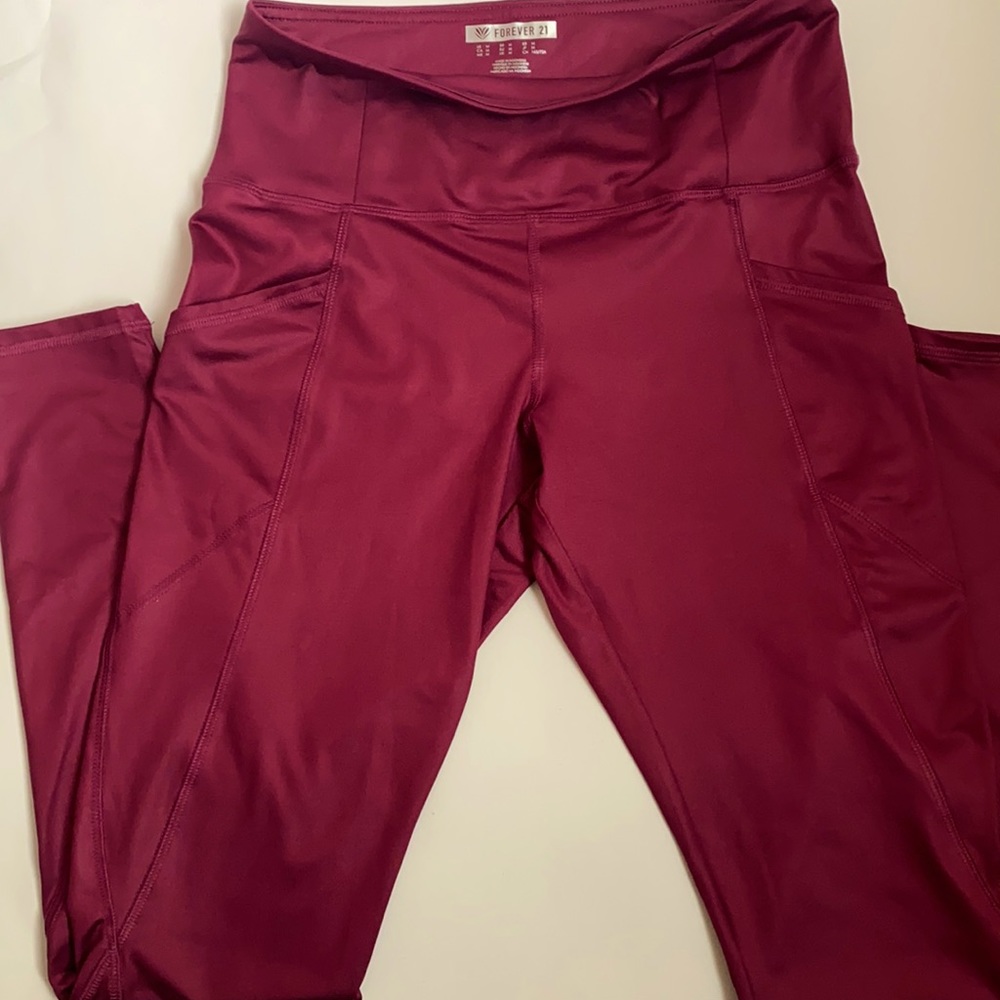 Burgundy high-waisted burgundy leggings